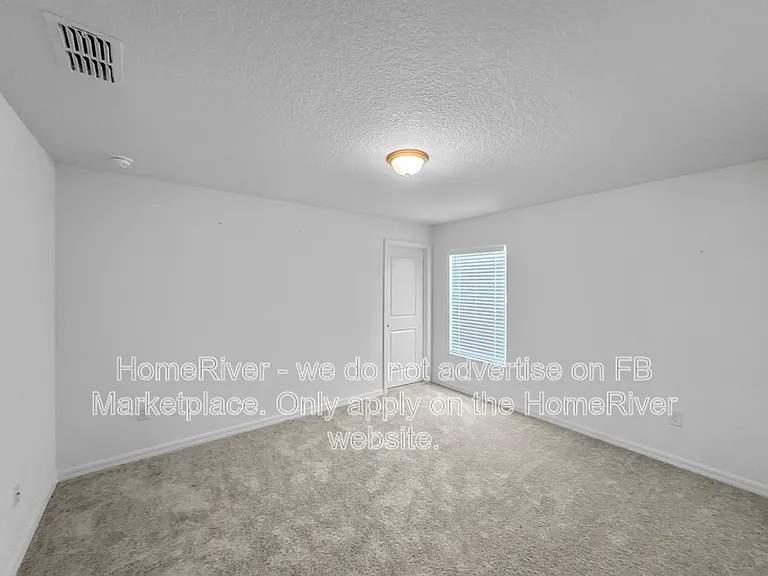 4579 Midland St — Photo 9