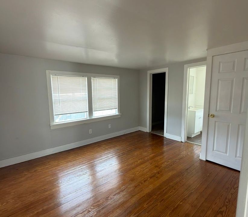 2nd image of 2304 Avenue V #B