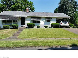 24 Rentschler St, East Hartford, CT 06118