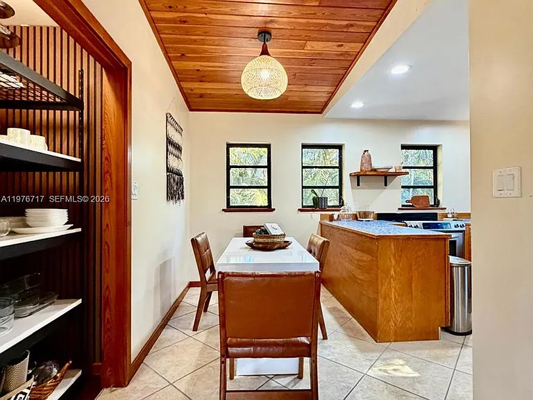 1615 Harbor Dr — Photo 21