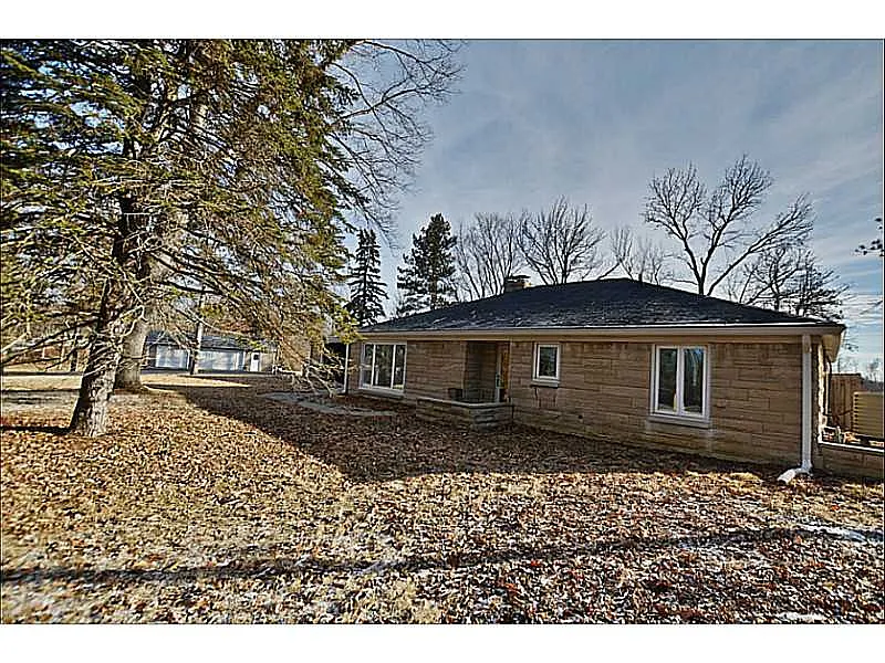 2125 N Avon Ave photo 1