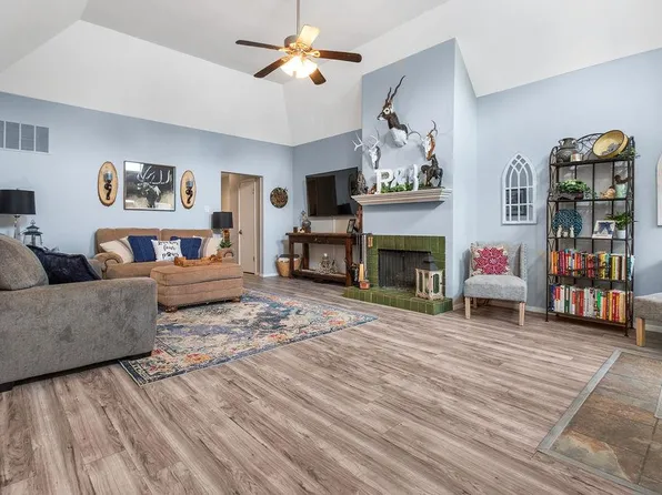 2572 Sunset Dr, San Angelo, TX 76904