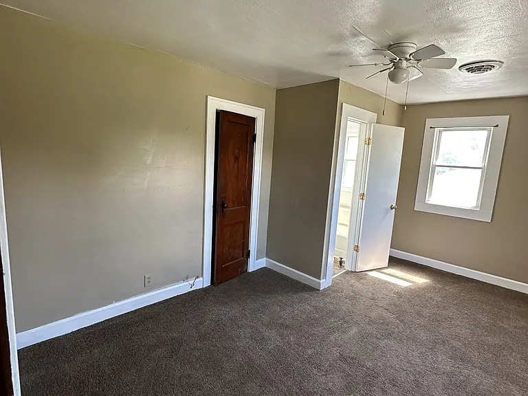 2940 Pitt St #3 — Photo 6