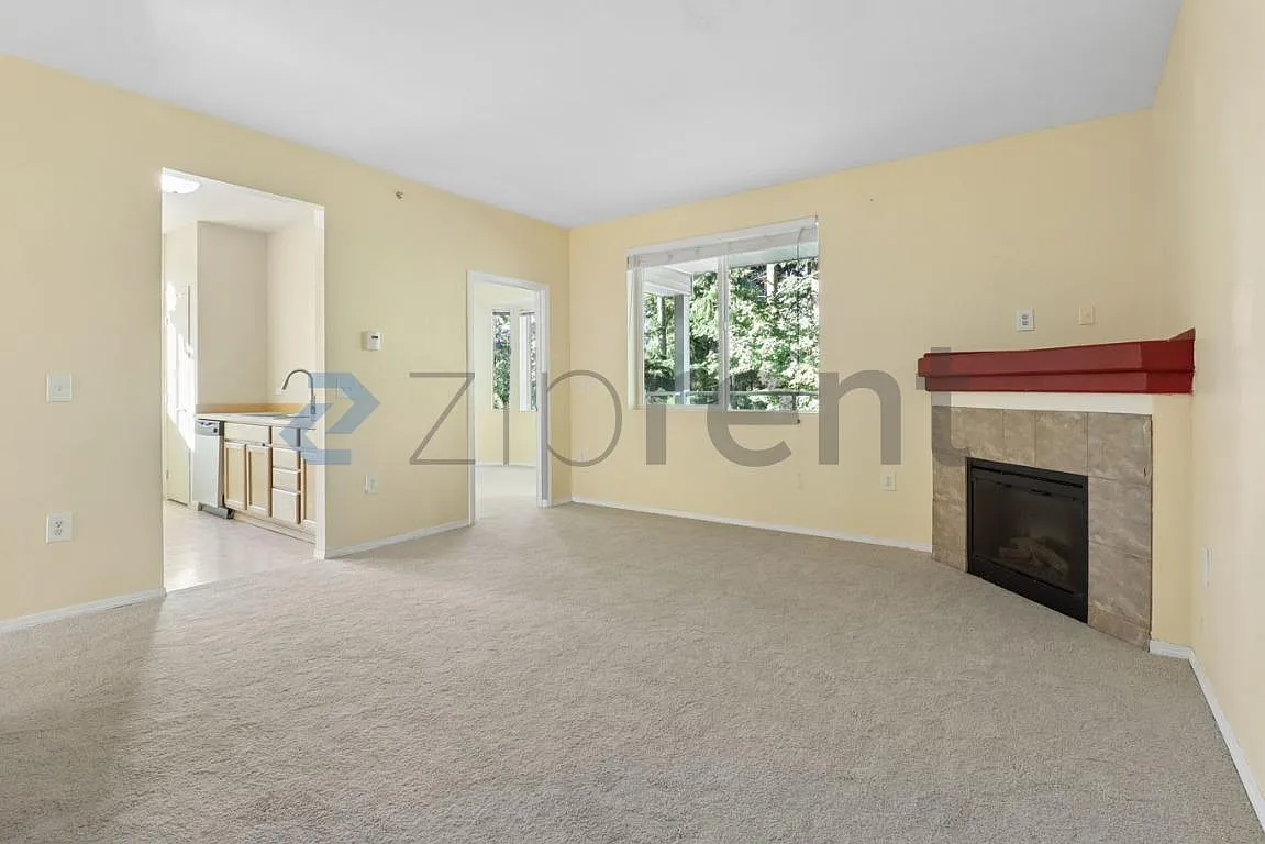 2 bed, 970 sqft, $2,400 — Photo 3
