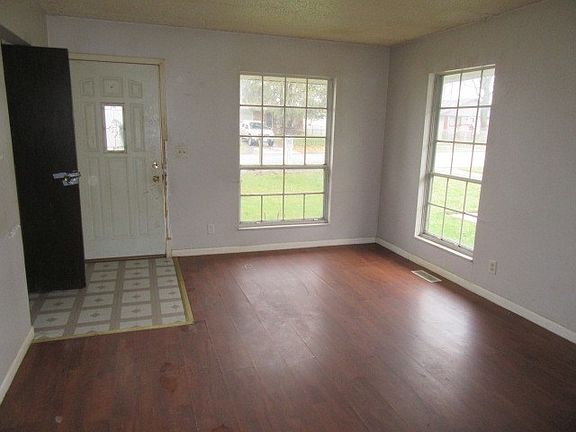 4th image of 224 N Quincy Ave