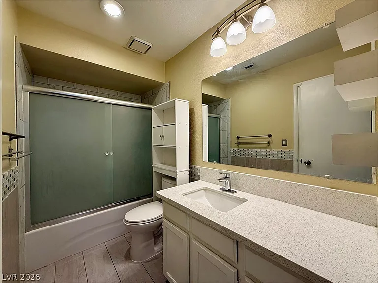 5923 Laredo St — Photo 44