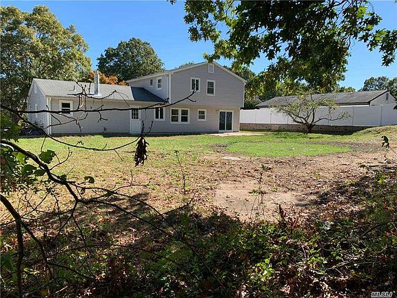 4th image of 36 Wellsley Ln