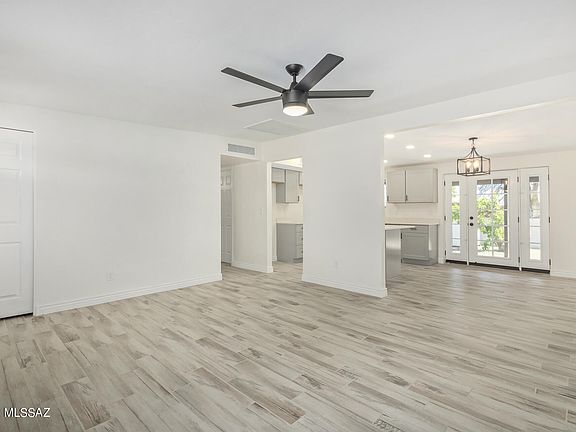 4th image of 3661 W Eastham Ln