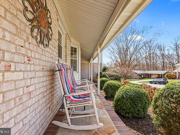 4th image of 7011 Spaniel Rd