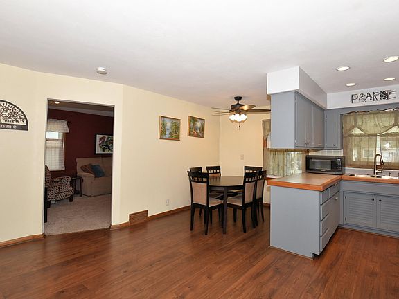 3rd image of 4761 N 118th St
