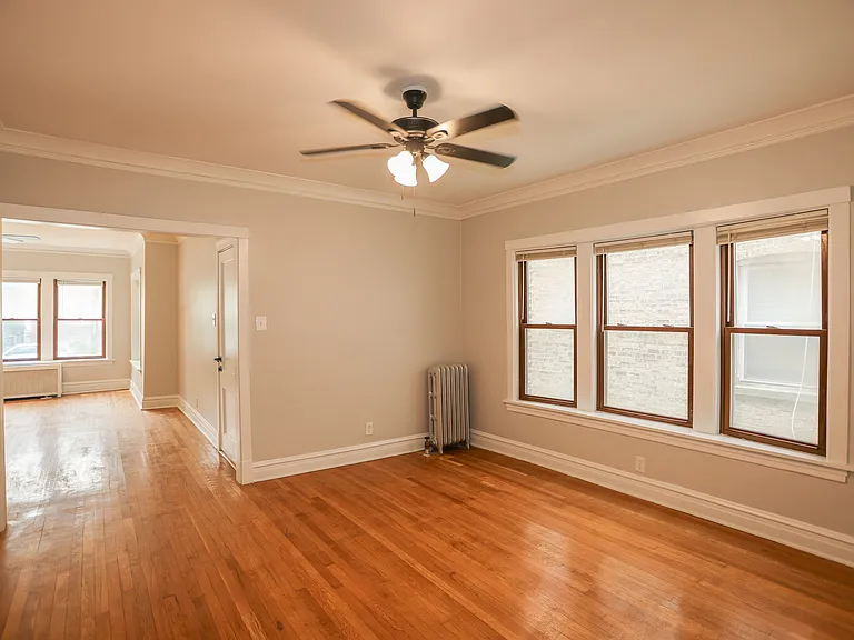 5338 W Montrose Ave #2 — Photo 8
