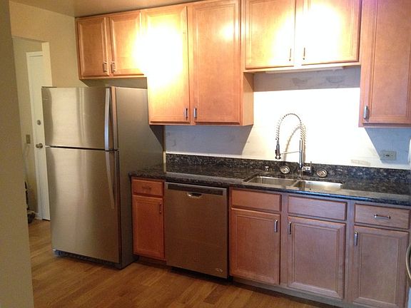 4th image of 1250 N La Salle Dr APT 1604