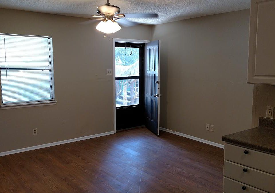 2nd image of 514 N Bauer Street # Fl 1ST