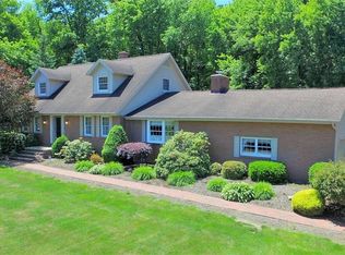 670 Maplewood Dr SE, Brookfield, OH