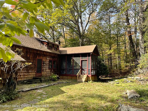 5th image of 35 Crispell Road