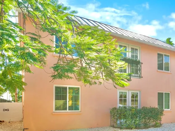 1516 Oak St, Sarasota, FL 34236