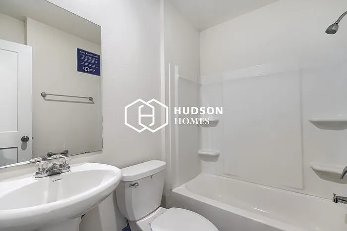 417 Meander St — Photo 9