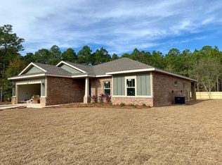 9011 Timber Ln, Navarre, FL 32566