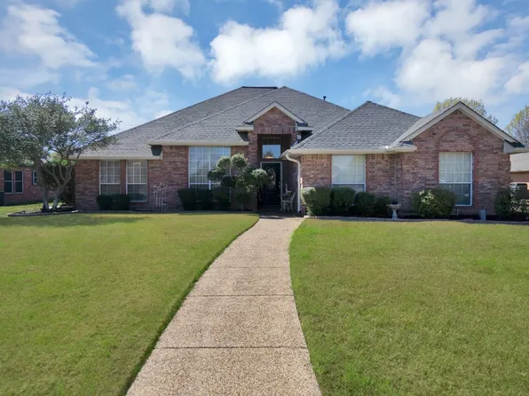 305 James Dr, Heath, TX 75032