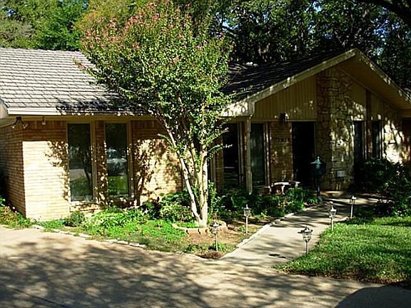 3rd image of 1018 Glenhaven Ct