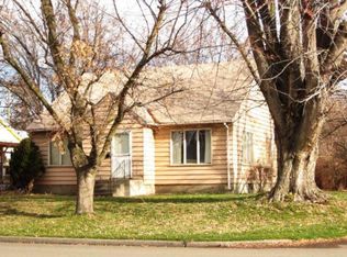 817 S 4th St, Dayton, WA 99328