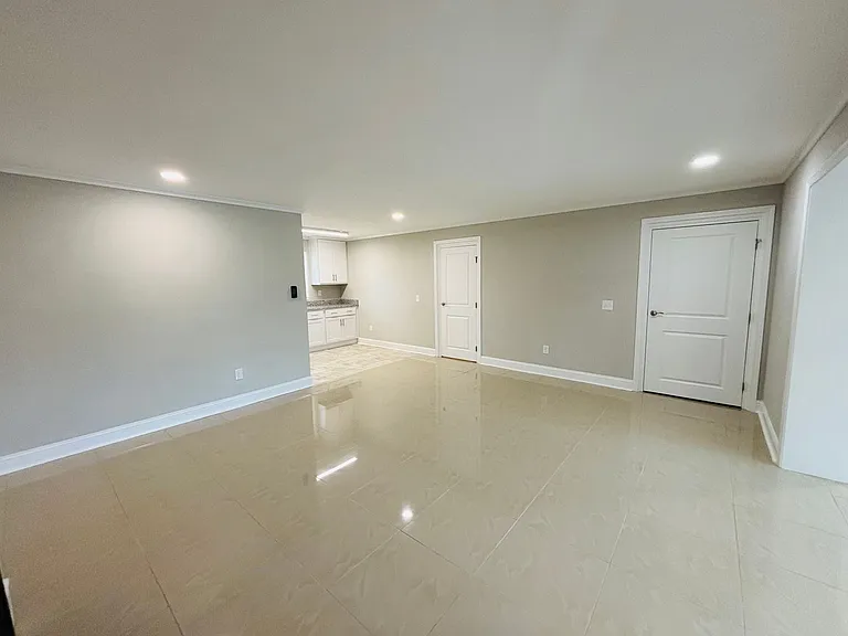2 Bedroom/1 Bath and 3 Bedroom/2 Bath Quadplex — Photo 23