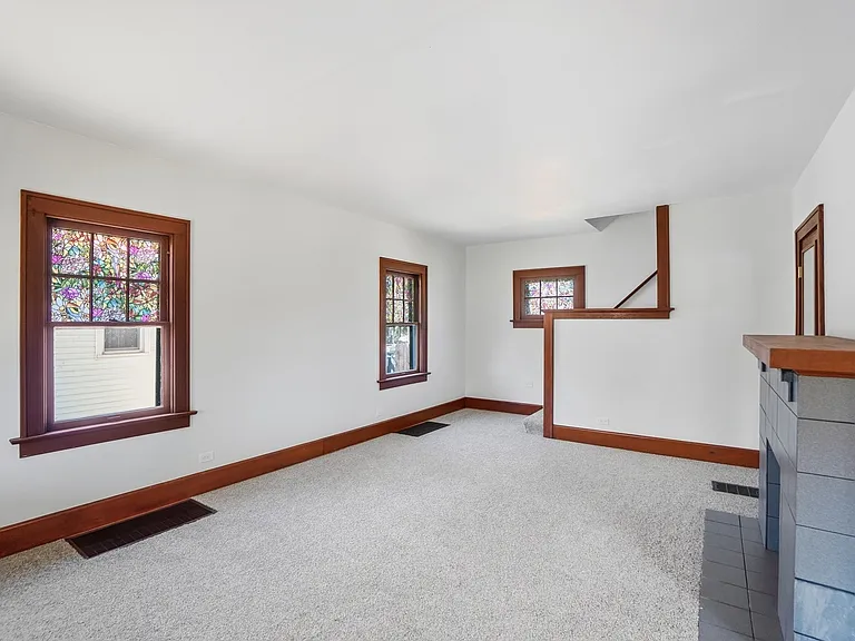 2306 Eastbrook Dr — Photo 8