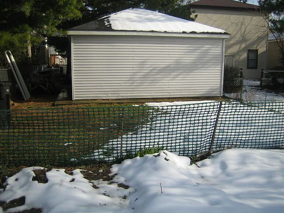 5th image of 3430 N Olcott Ave
