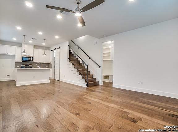 5th image of 431 Eleanor Ave #101