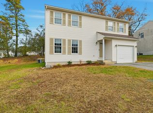 21 Lemnos Ln, Springfield, MA 01119