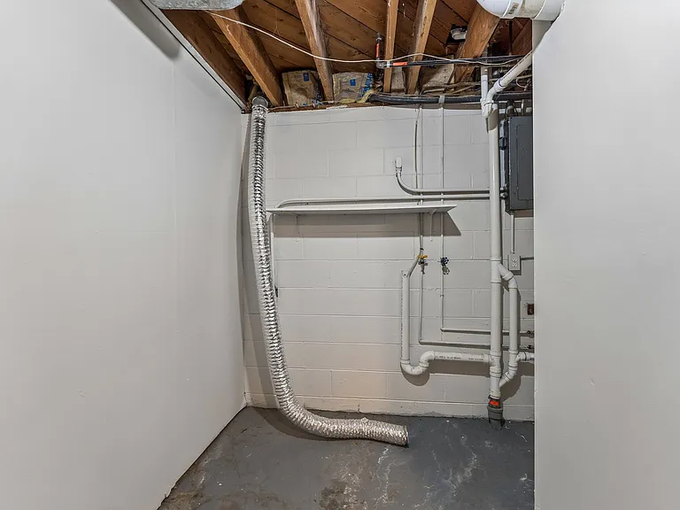 Washer and dryer connection, basement