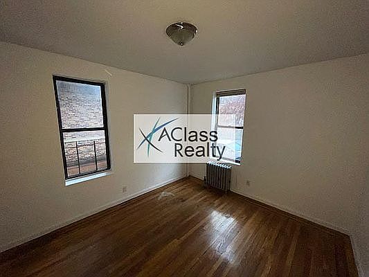 2nd image of 25-28 42nd St #1A