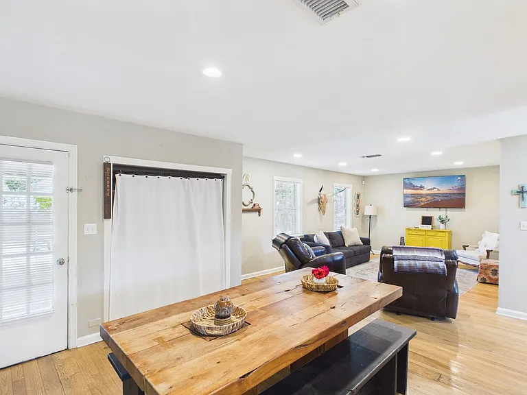 510 S Olive St — Photo 18