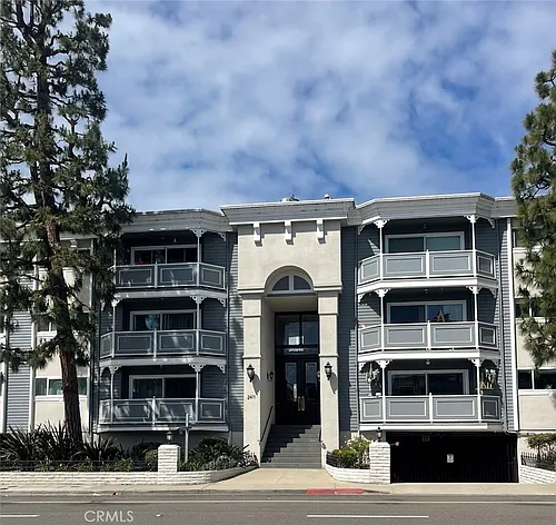 2411 Prospect Ave Photo 1