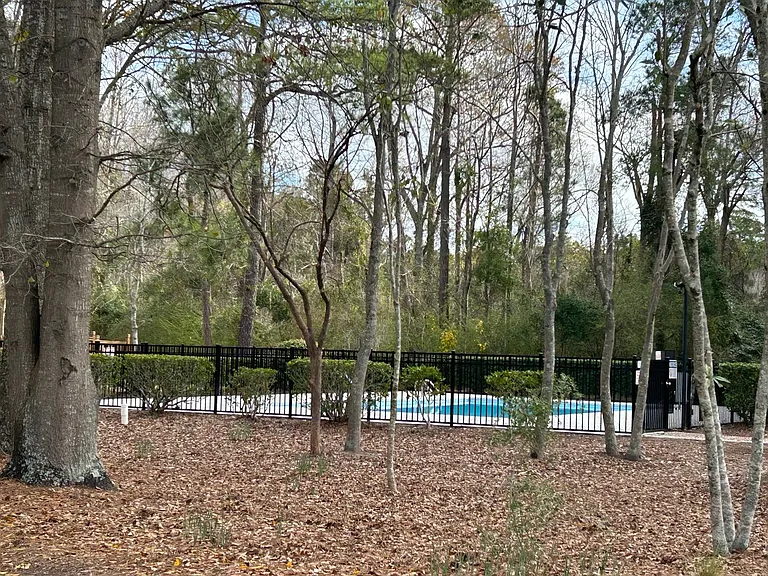 1213 Bayside Cir W — Photo 30
