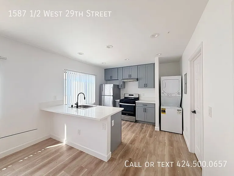 1587 1/2 W 29th St — Photo 1