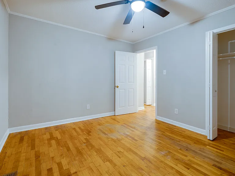 1813 Younger Ave #B — Photo 5