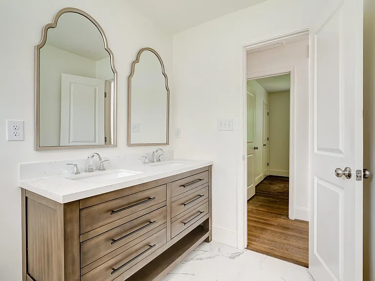 5196 Scenic View Dr — Photo 12