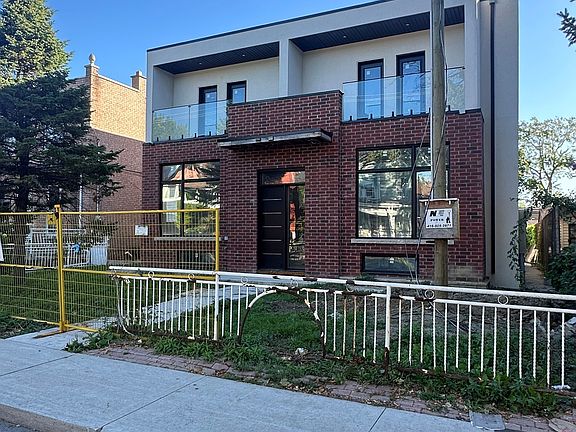 2nd image of 145 Dovercourt Rd
