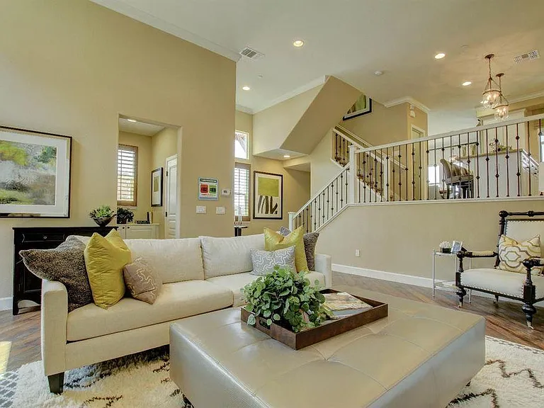 429 Jacquelyn Ln — Photo 10