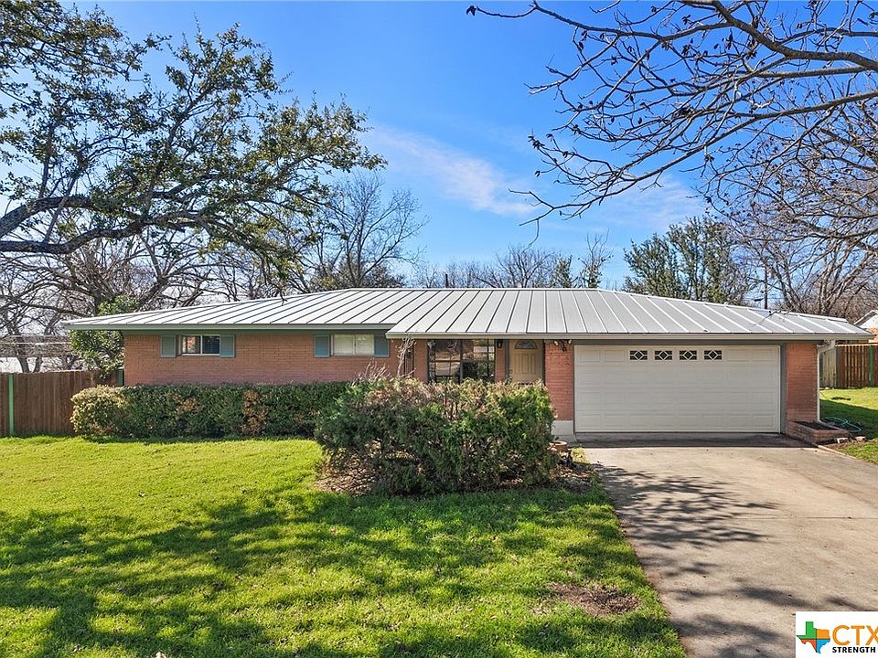 104 N Willis St, Lampasas, TX 76550 Zillow