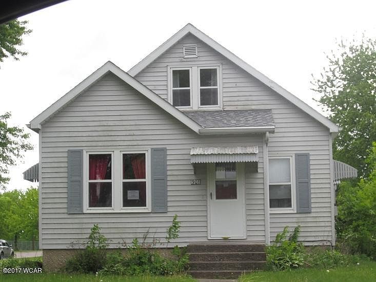1st image of 901 Chestnut Ave W