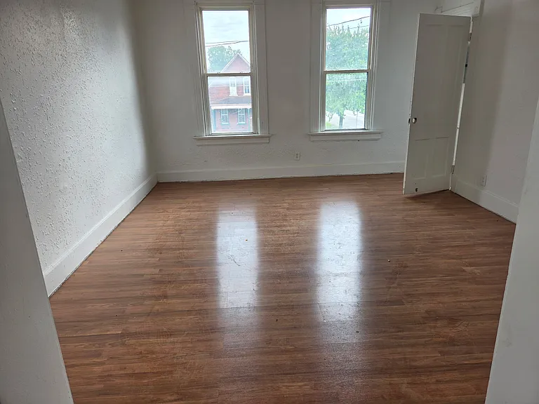 1456 W 4th St #B — Photo 1