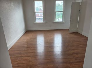 1456 W 4th St #B, Davenport, IA 52802