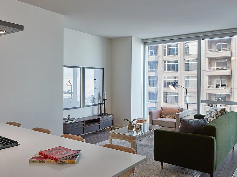 500 Lake Shore Drive — Photo 231