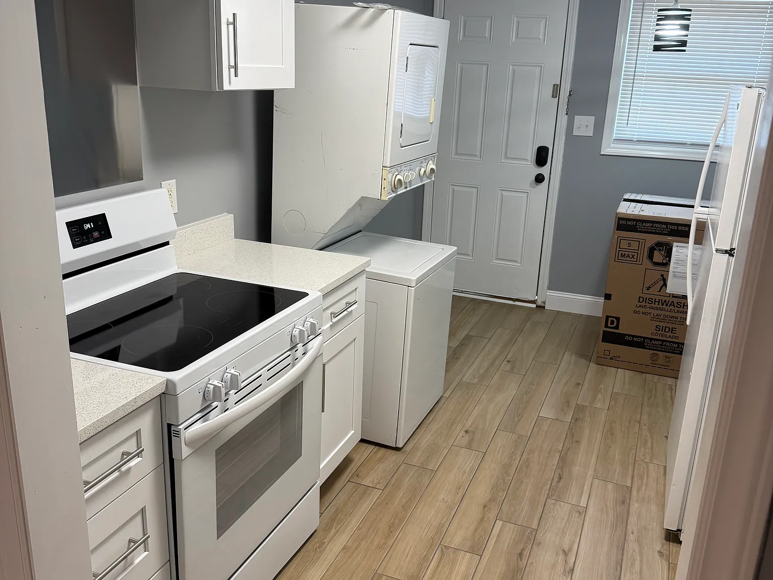 1 bed, 550 sqft, $1,200 — Photo 2