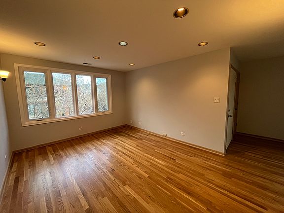 2nd image of 449 W 37th St Unit 2