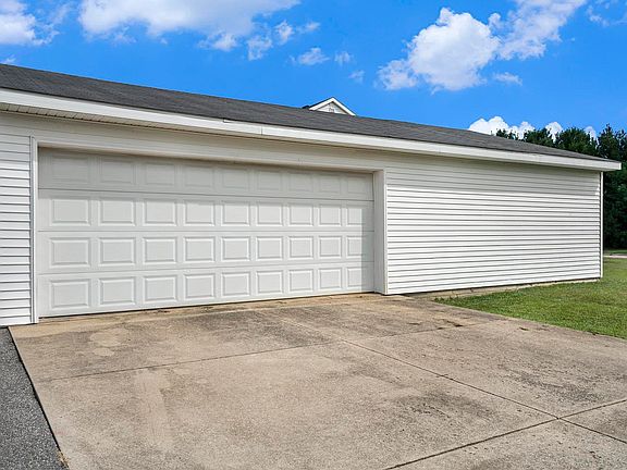 3rd image of 58057 Olde Towne Dr
