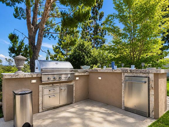 3rd image of 4236 Bonavita Dr