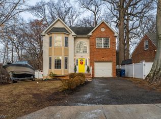 70 Abbond Ct, Plainfield, NJ 07063